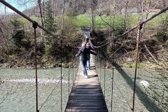 .... die Überquerung der Brücke ist ist ein Abenteuer für Alt und Jung.